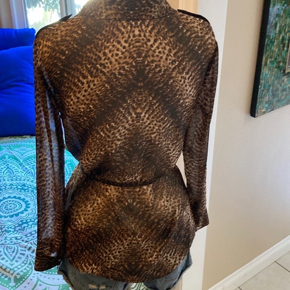 Leopard print button down tie waste low cut sexy long sleeve blouse - Picture 7 of 12